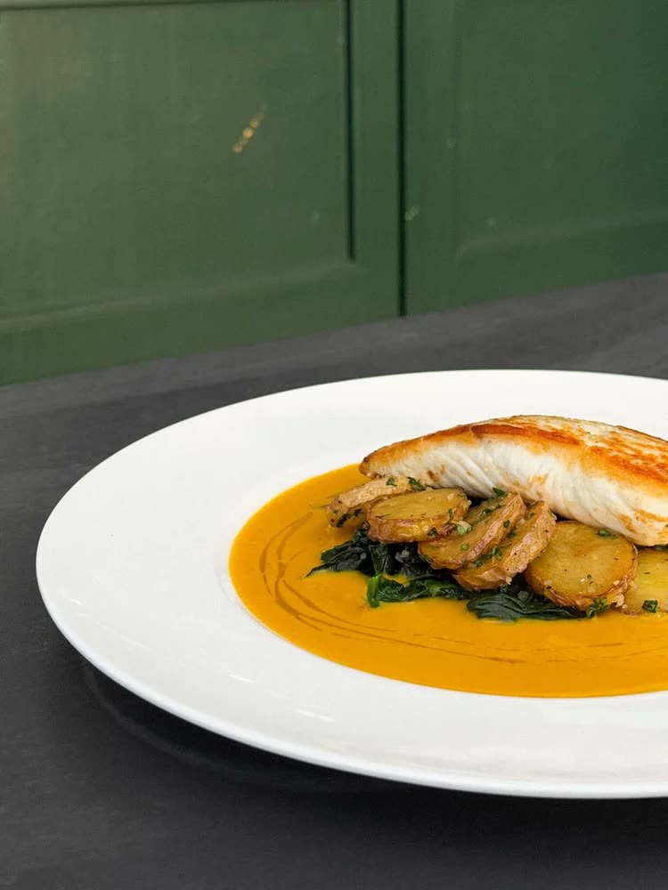 Crabshakk — hake on a saffron sauce